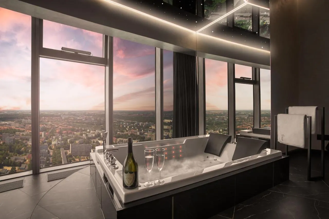 Apartamenty Sky Tower Wrocław 0*,  Polska