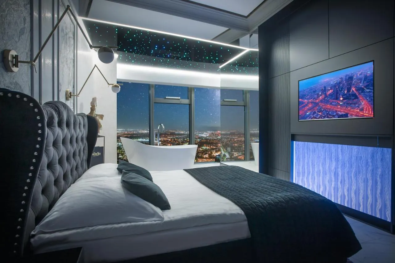 In The Sky - Apartamenty W Sky Tower Wroclaw Apartment