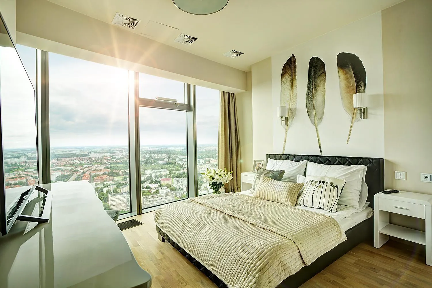 Apartamenty Sky Tower Wrocław 0*,